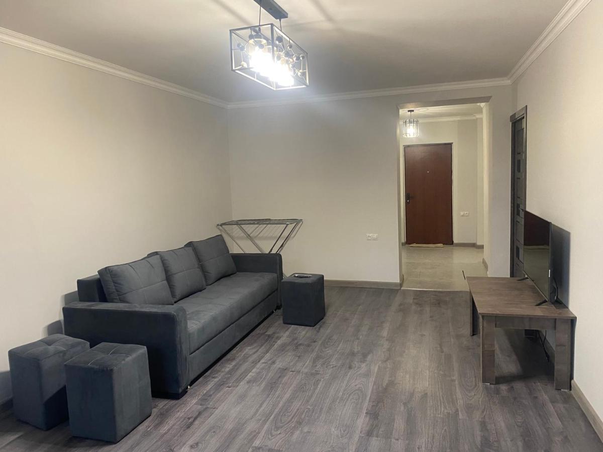 3 Cosy Apartment Near Airport Evn Ereván Exterior foto